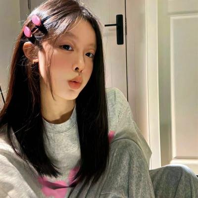 母狮 封面